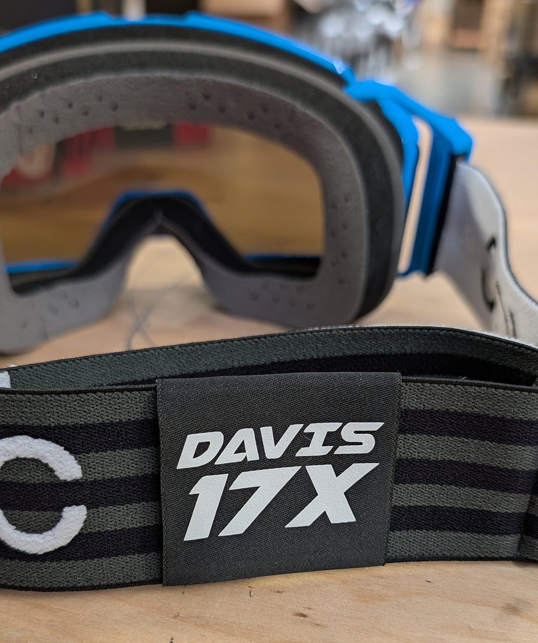 Goggle Tag