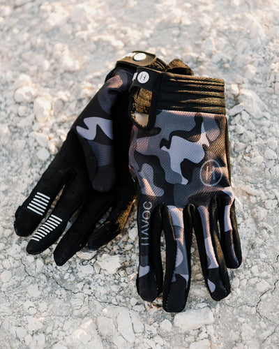 Stealth Camo Gloves